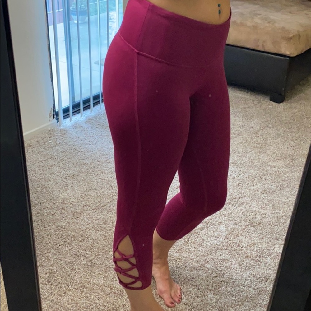 💜❤️ Maroon ballet tie leggings